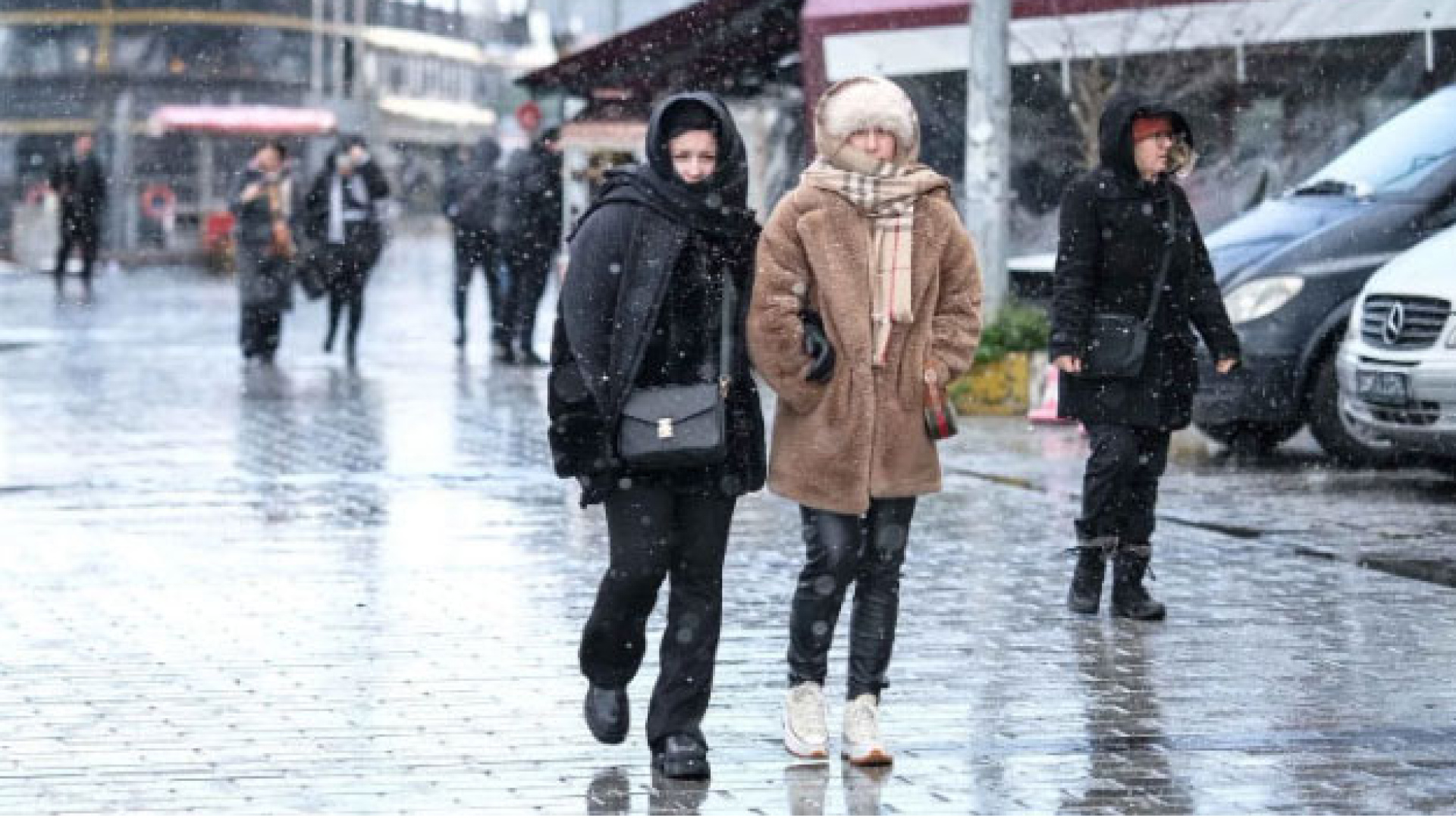 Hava durumu İstanbul: 5 kent için kar alarmı! 4 bölgede yağış var | SON DAKİKA HABERİ | Son dakika haberleri