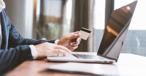 Kredi kartı faiz oranları düştü!