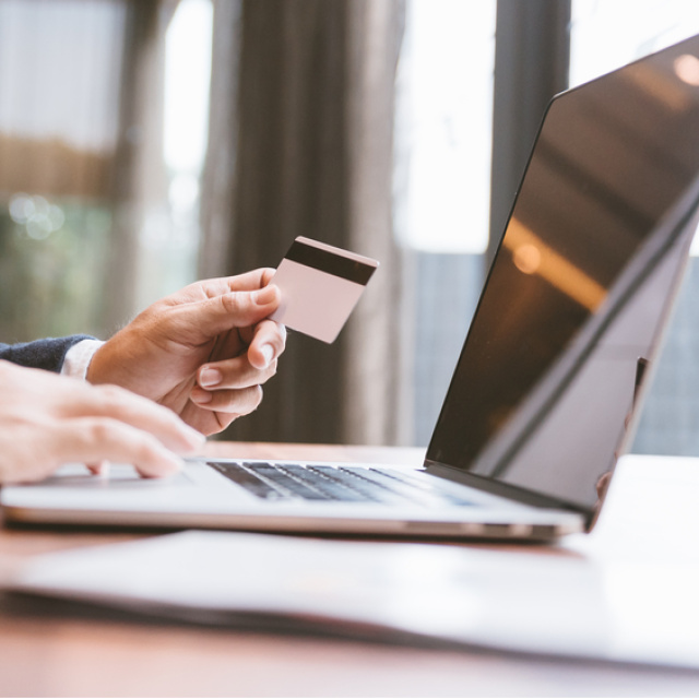 Kredi kartı faiz oranları düştü!