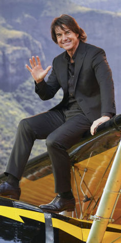 Uzaydaki ilk film Trump'a takıldı