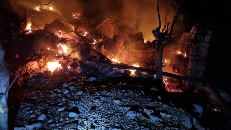 Yanan ev çöktü! Yürek yakan arama!