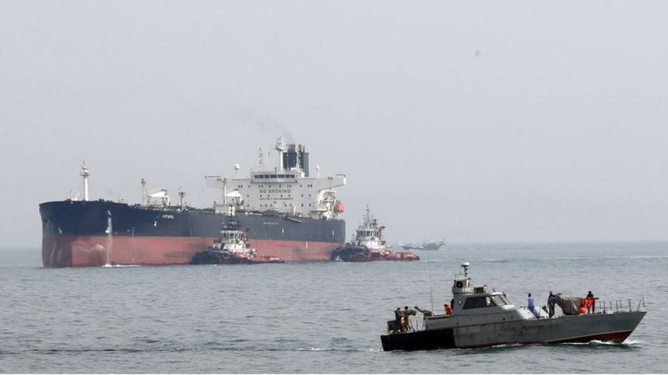 İran, Hürmüz Boğazı'nda bir tankere el koydu
