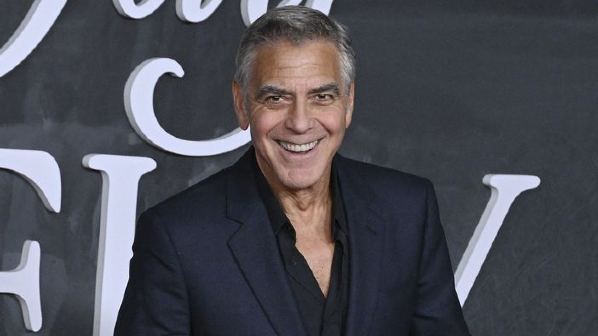 George Clooney: Artık kızları öpmeyeceğim
