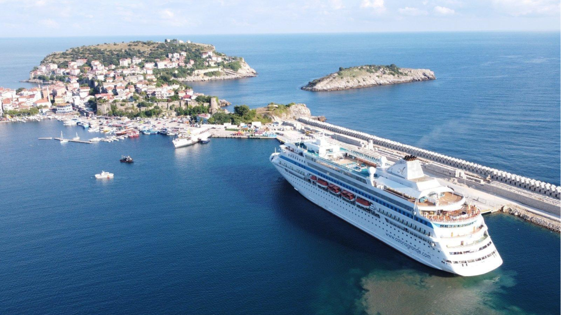 Kruvaziyer turizminde tarihi rekor: 10 ayda 2 mily…