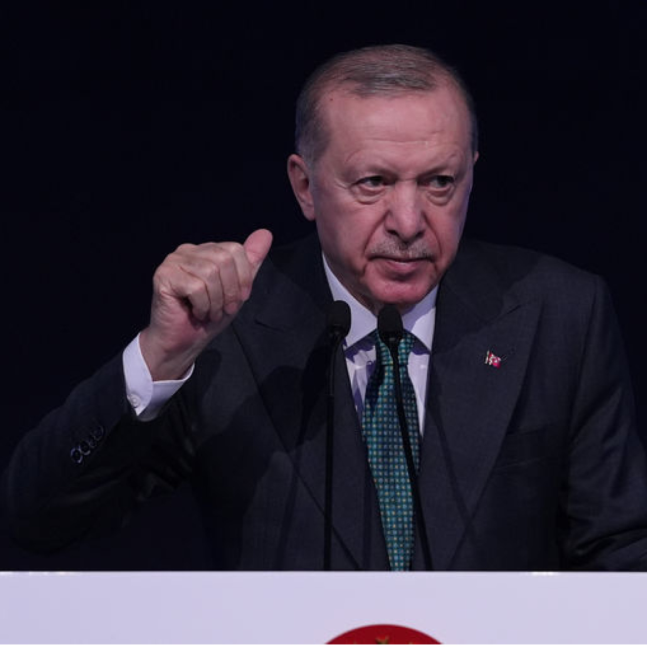 Cumhurbaşkanı Erdoğan'dan bahis ve yeni anayasa mesajı