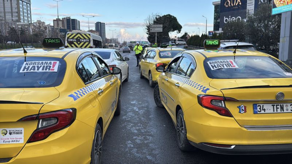 Taksicilerden 'korsana hayır' konvoyu