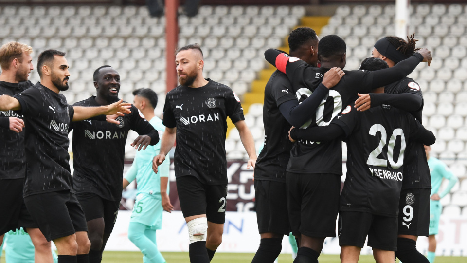 Manisa FK 1. dakikada kazandı