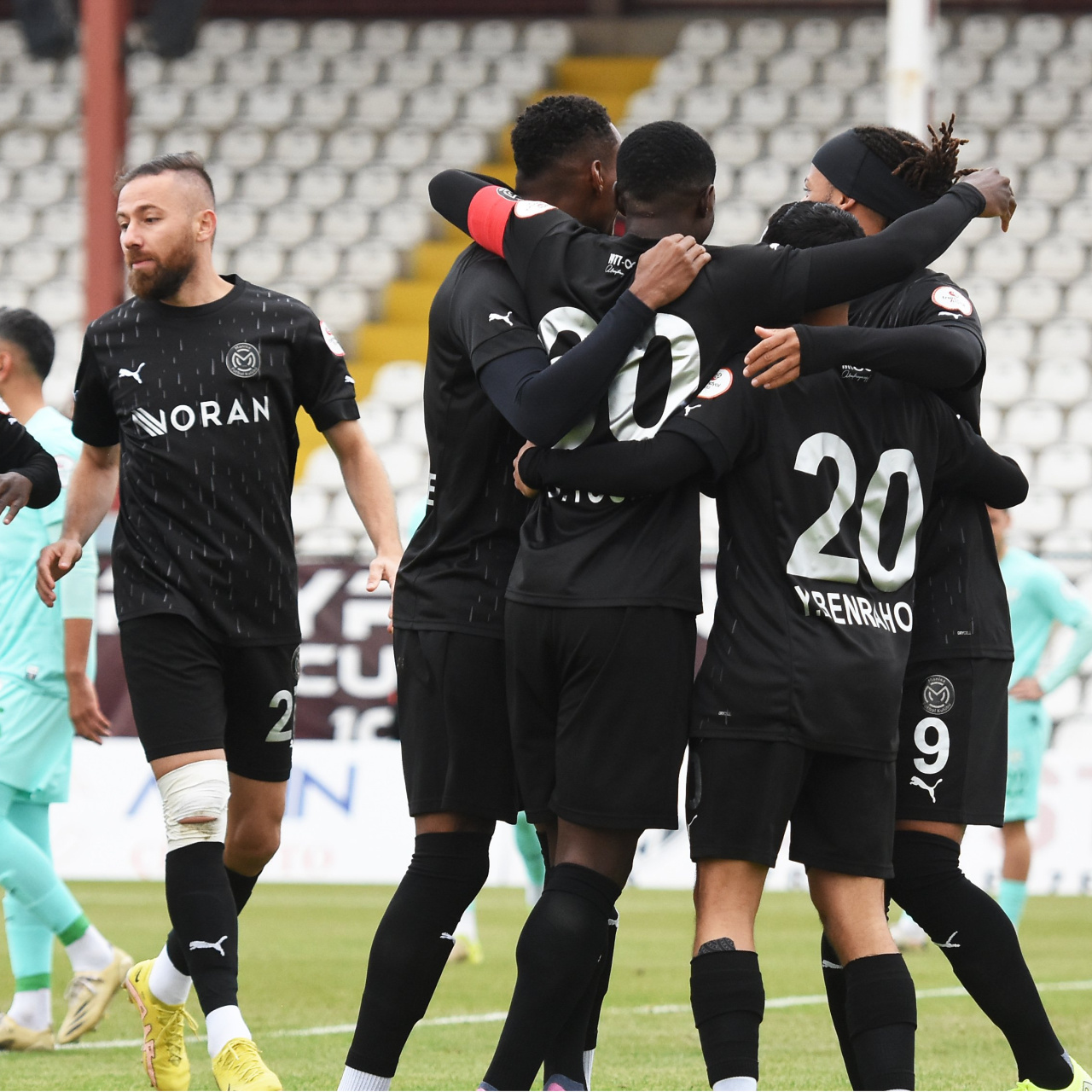 Manisa FK 1. dakikada kazandı