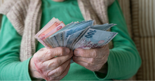 En düşük emekli maaşına ek zam var mı?