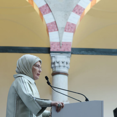 'İnsana hürmet şifadır'