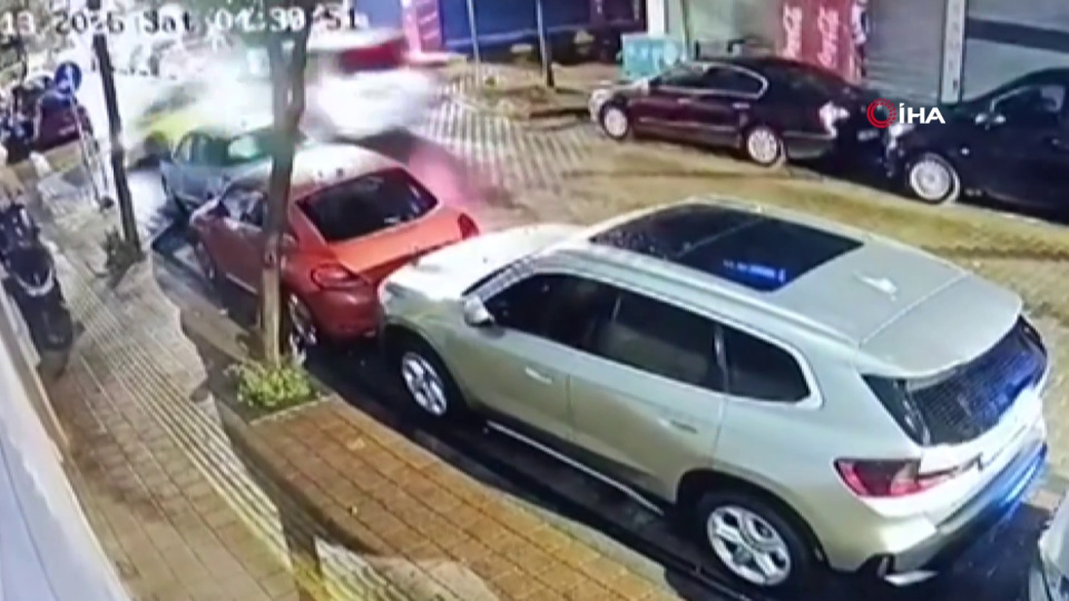 Önce çarptı sonra yola devam etti