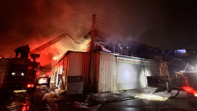 Hırdavat dükkanında yangın çıktı