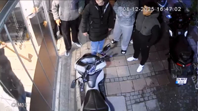 Baltayla kuaförü bastı!