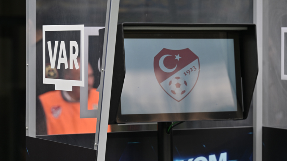Trabzonspor-Beşiktaş maçının VAR'ı belli oldu!