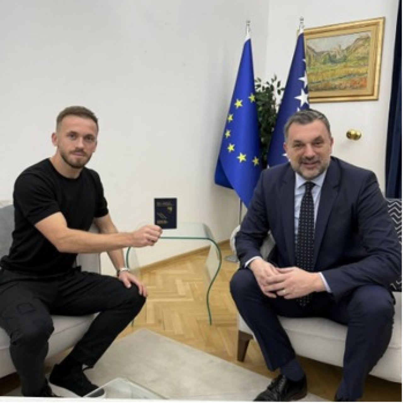 Edin Visca'ya diplomatik pasaport verildi!