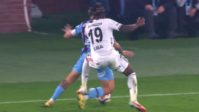 Dev maçta Beşiktaş 10 kişi!