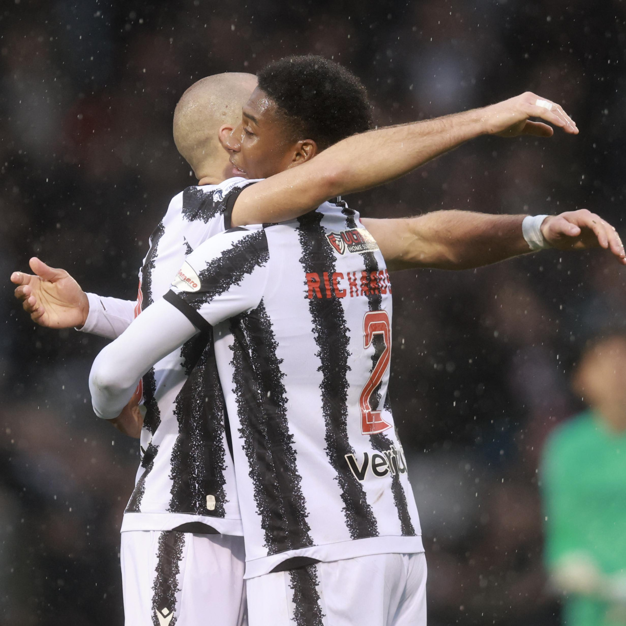 İskoçya Lig Kupası'nı St. Mirren kazandı!