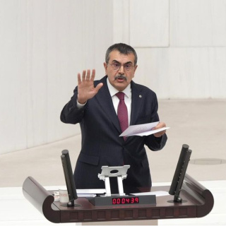 Tekin: Çocuklarımızı ucuz iş gücü olarak görmek kabul edilemez