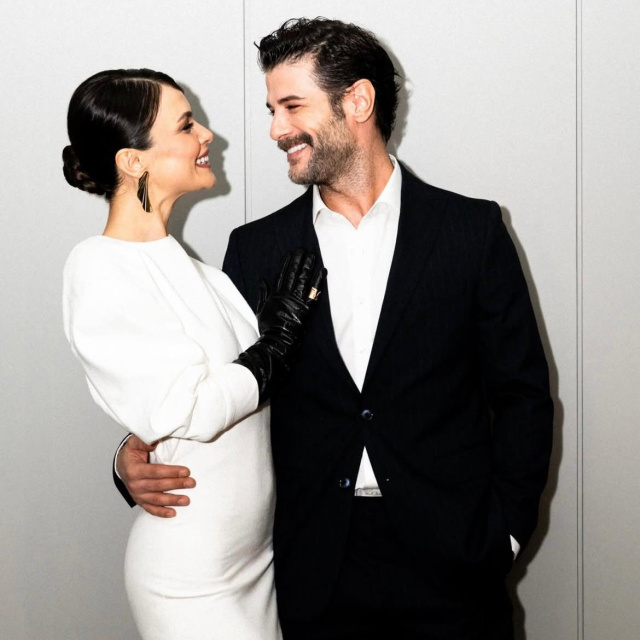 Sevgililer hasret giderdi