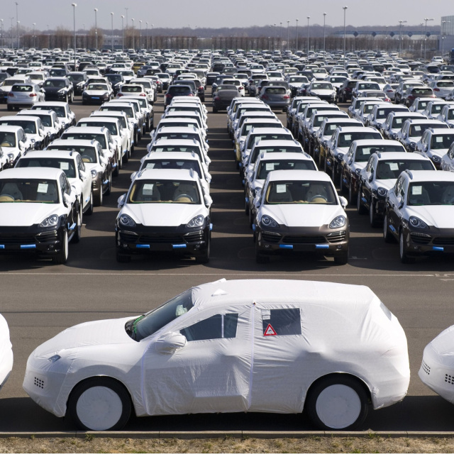 İthal araçta yükseliş sürüyor