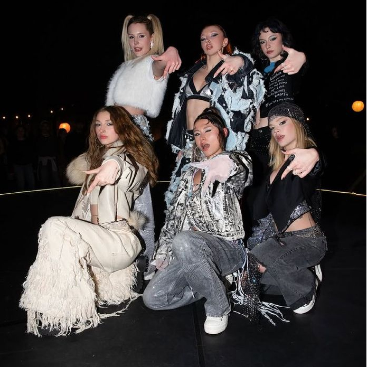 Manifest'e hapis cezası