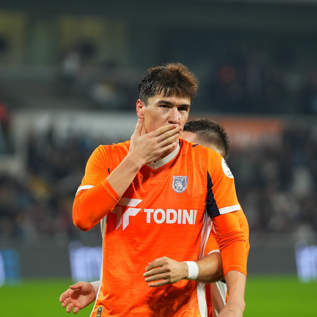 Shomurodov Başakşehir’i sırtlıyor!