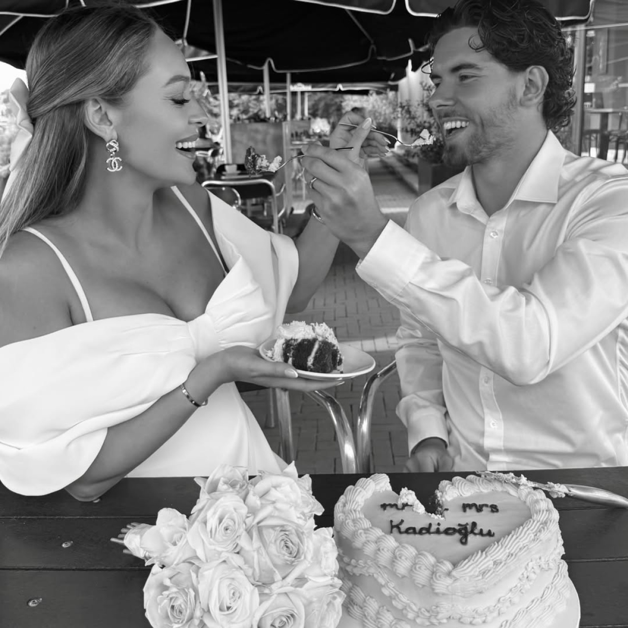 Ağustosta evlenmişler