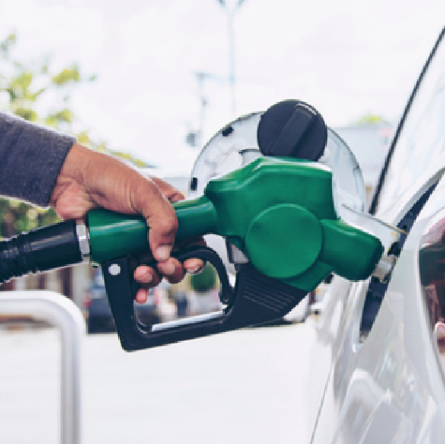 Motorin sonrası benzine indirim bekleniyor