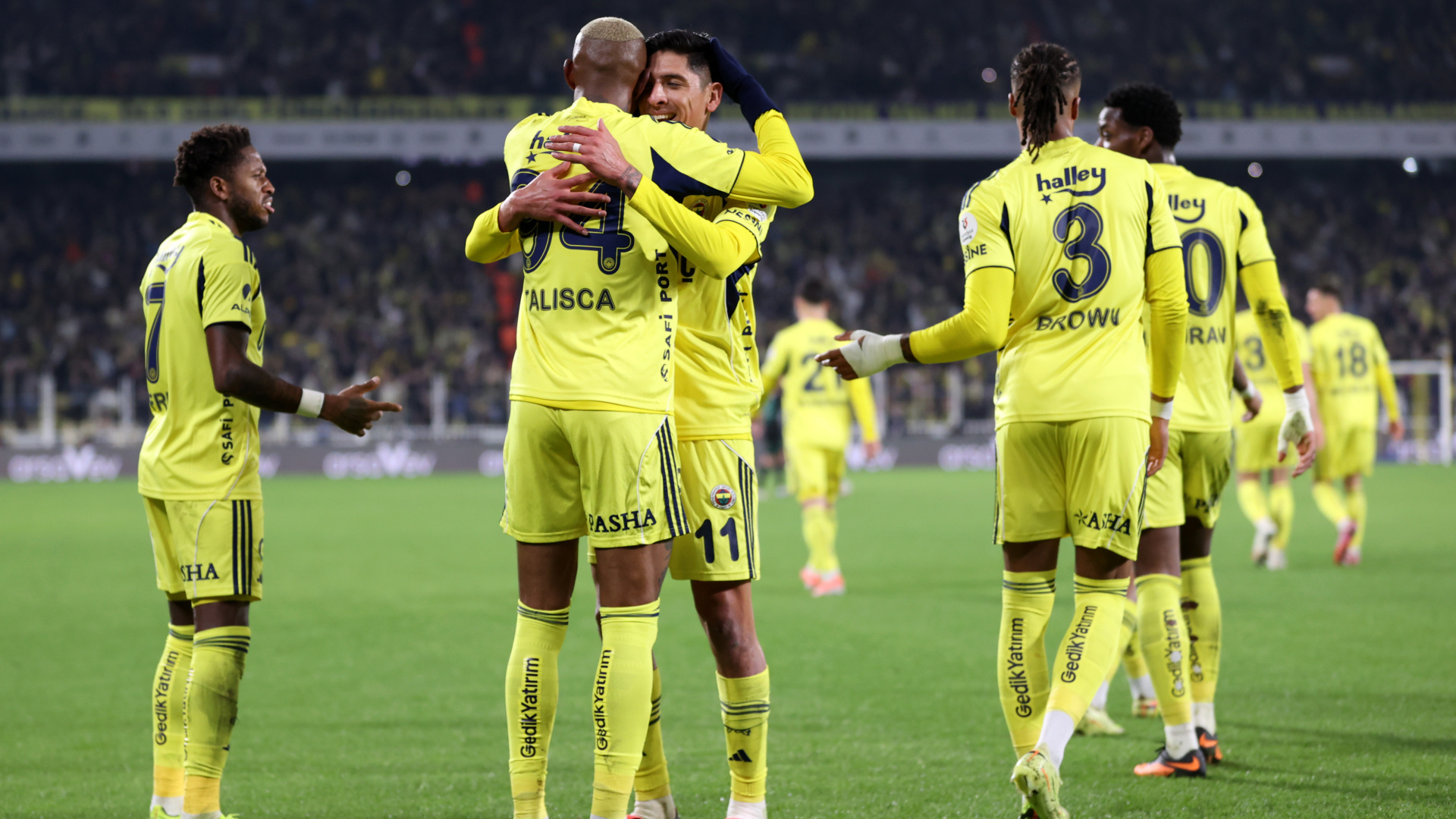 Fenerbahçe, Konyaspor'u 4-0 Yendi: İki Maçta 8 Gol!
