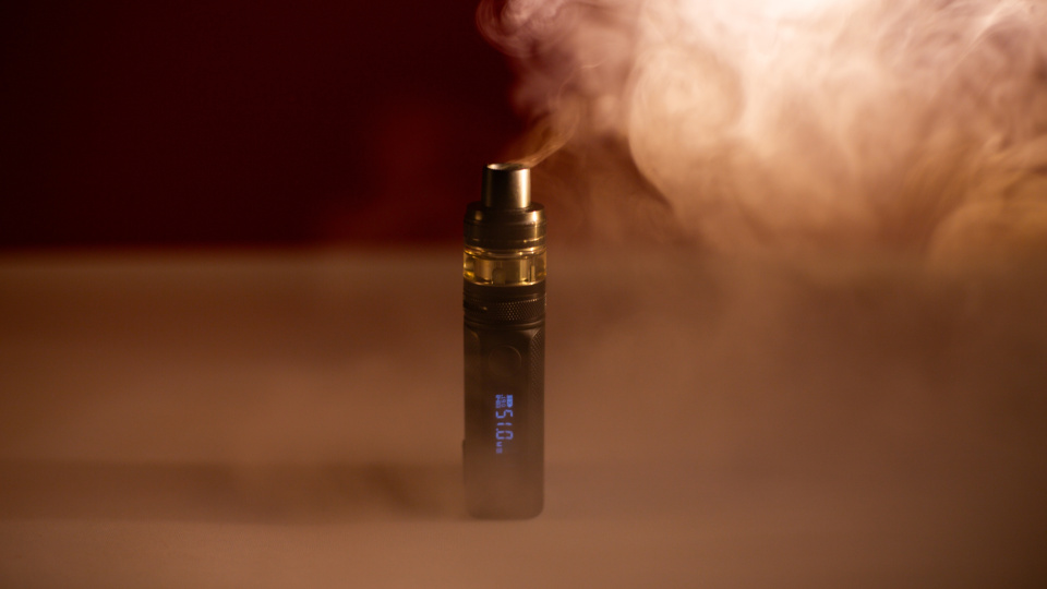 Elektronik sigarada kalp krizi riski!