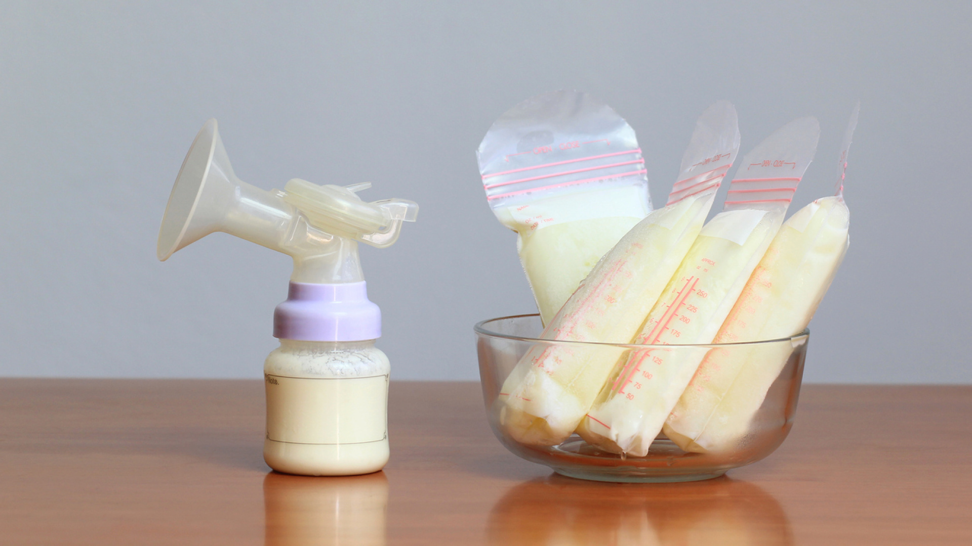 Anne sütü nasıl saklanır? Dışarıda, buzlukta ve dolapta anne sütü saklama yöntemleri