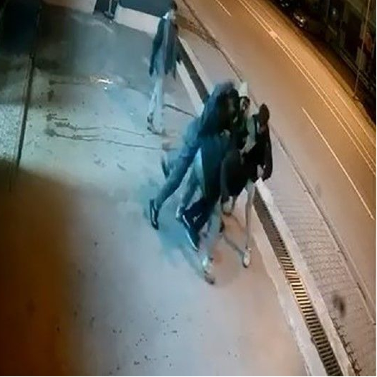 Öldüresiye dövüp kulağını ısırarak koparttılar!