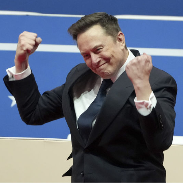 Elon Musk dünyanın ilk dolar trilyoneri olma yolunda