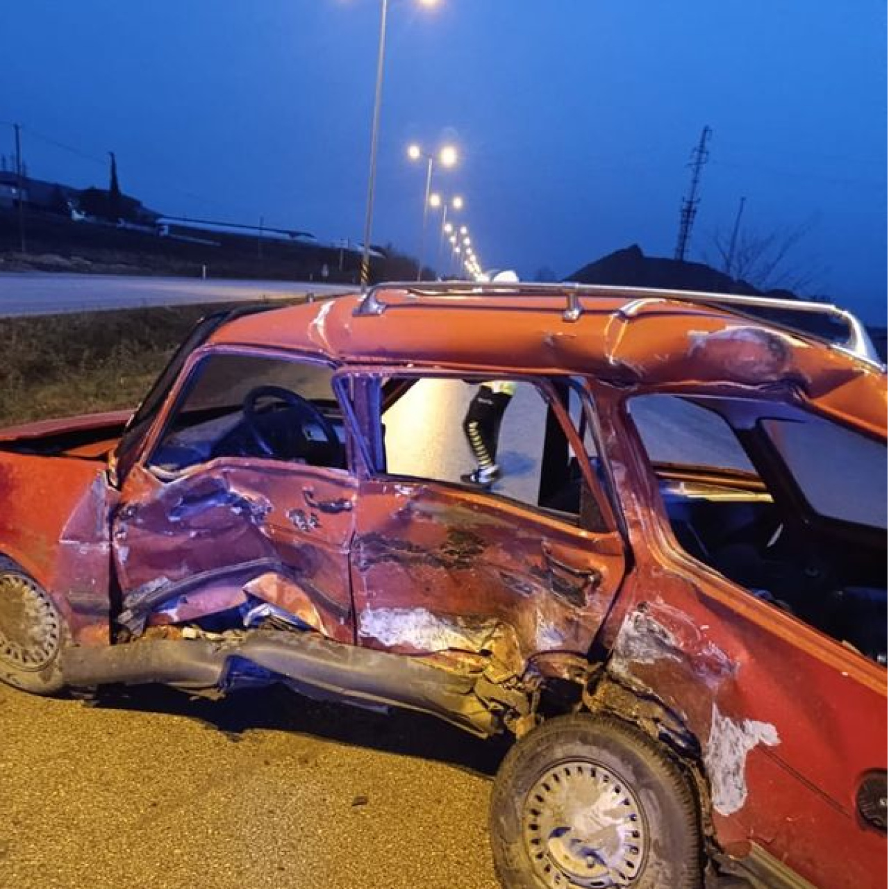 İşçi minibüsü kaza yaptı: 1 ölü, 10 yaralı