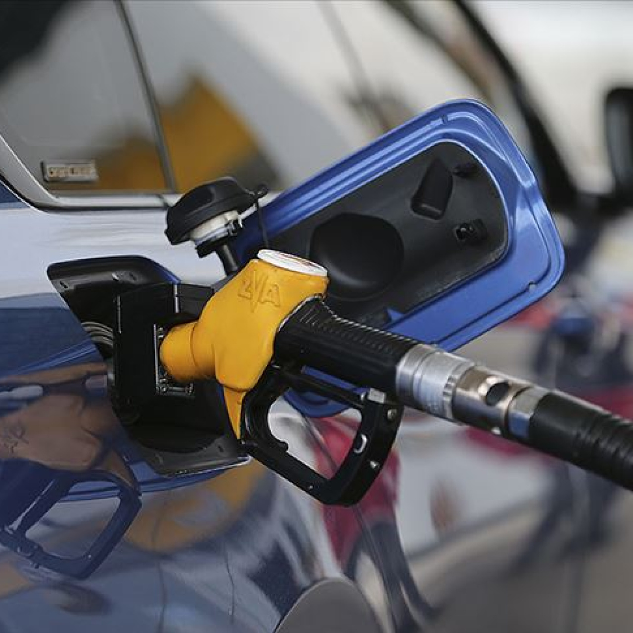 Benzine bir indirim daha!