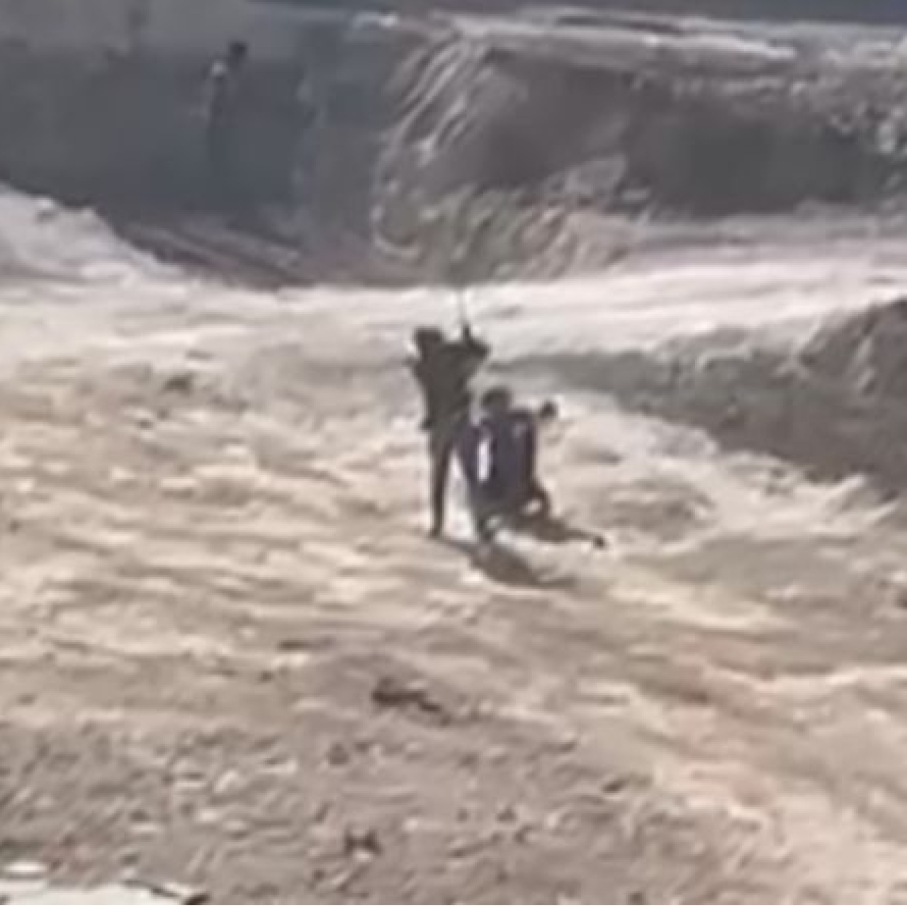 Tepki çeken görüntü: Çocuk işçiye darp