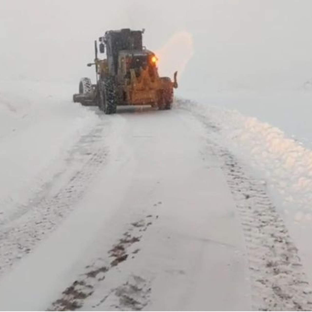 Siirt'te 15 köy yolu ulaşıma kapandı