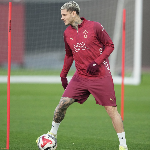 Galatasaray Başakşehir mesaisine başladı!