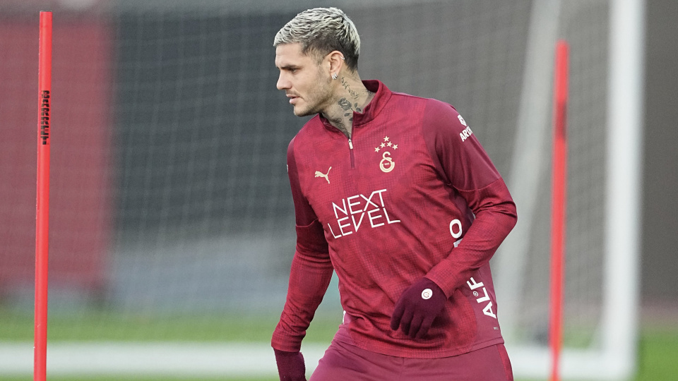 Galatasaray Başakşehir mesaisine başladı!