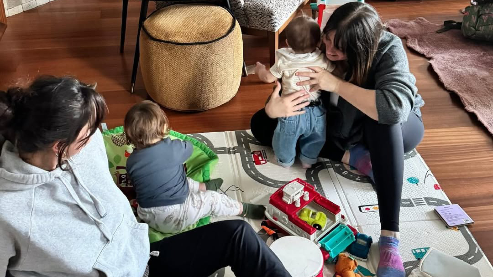 Gizem Karaca ile Neslihan Atagül'ün çocuk buluşması