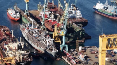 ''Zein 1'' isimli gemi yangını söndürüldü