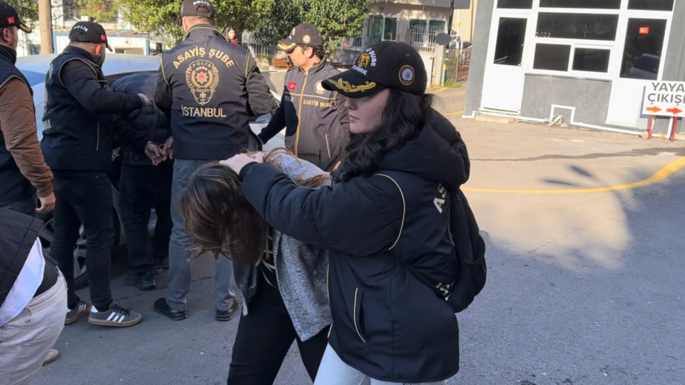 İki kadın tetikçi! İstanbul'da yakalandılar!