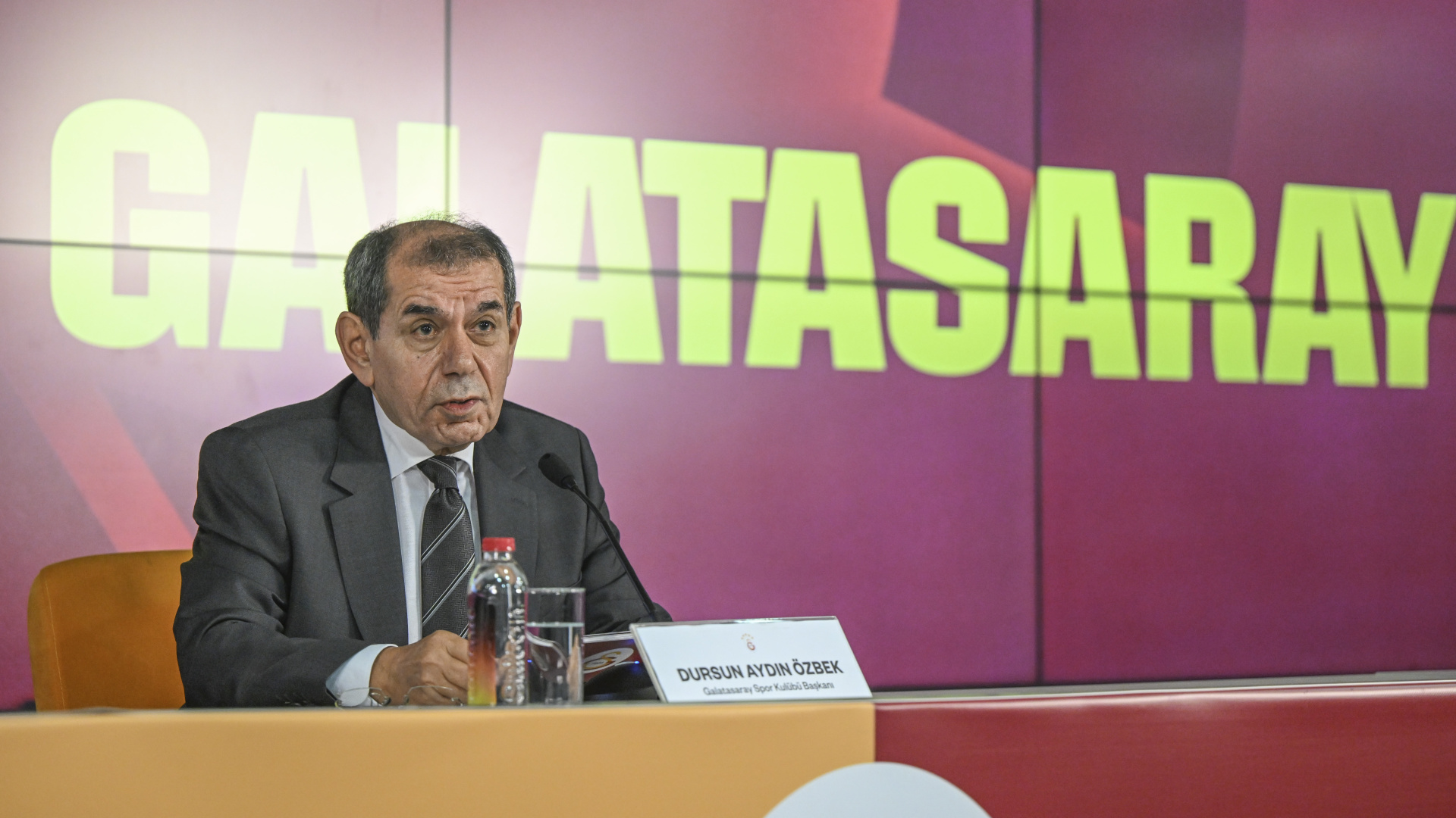 Dursun Özbek'ten Taraftara Birlik Vurgusu: 'Galatasaray'ın Başarısını Engelleyemezler'