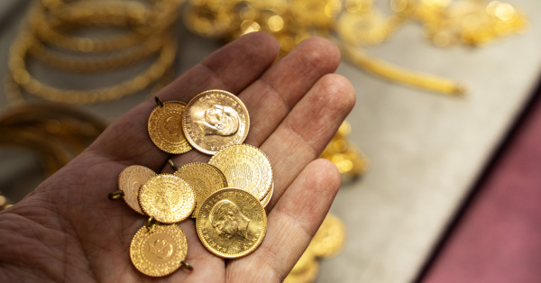 Altın yine yön değiştirdi