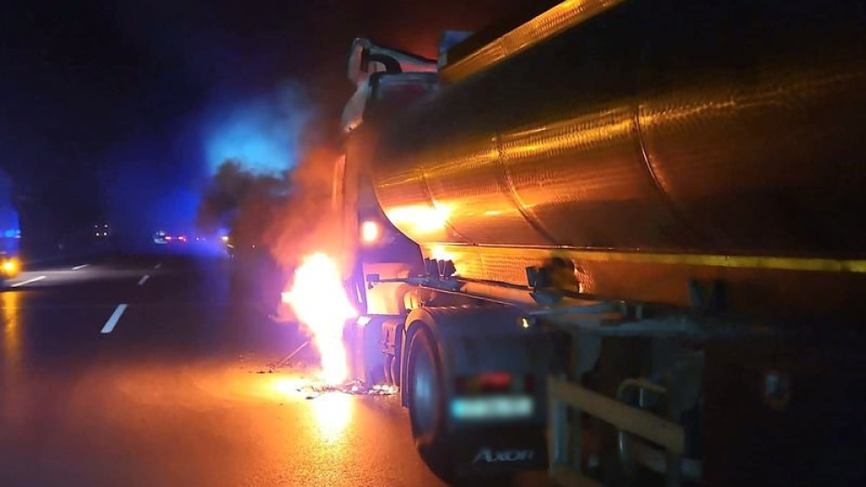 Tankerde başlayan yangın ormanlık alana sıçradı