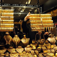 Altın güne düşüşle başladı