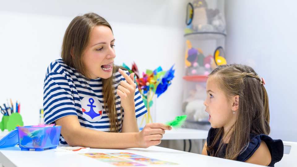 Dil ve konuşma terapisi nedir?