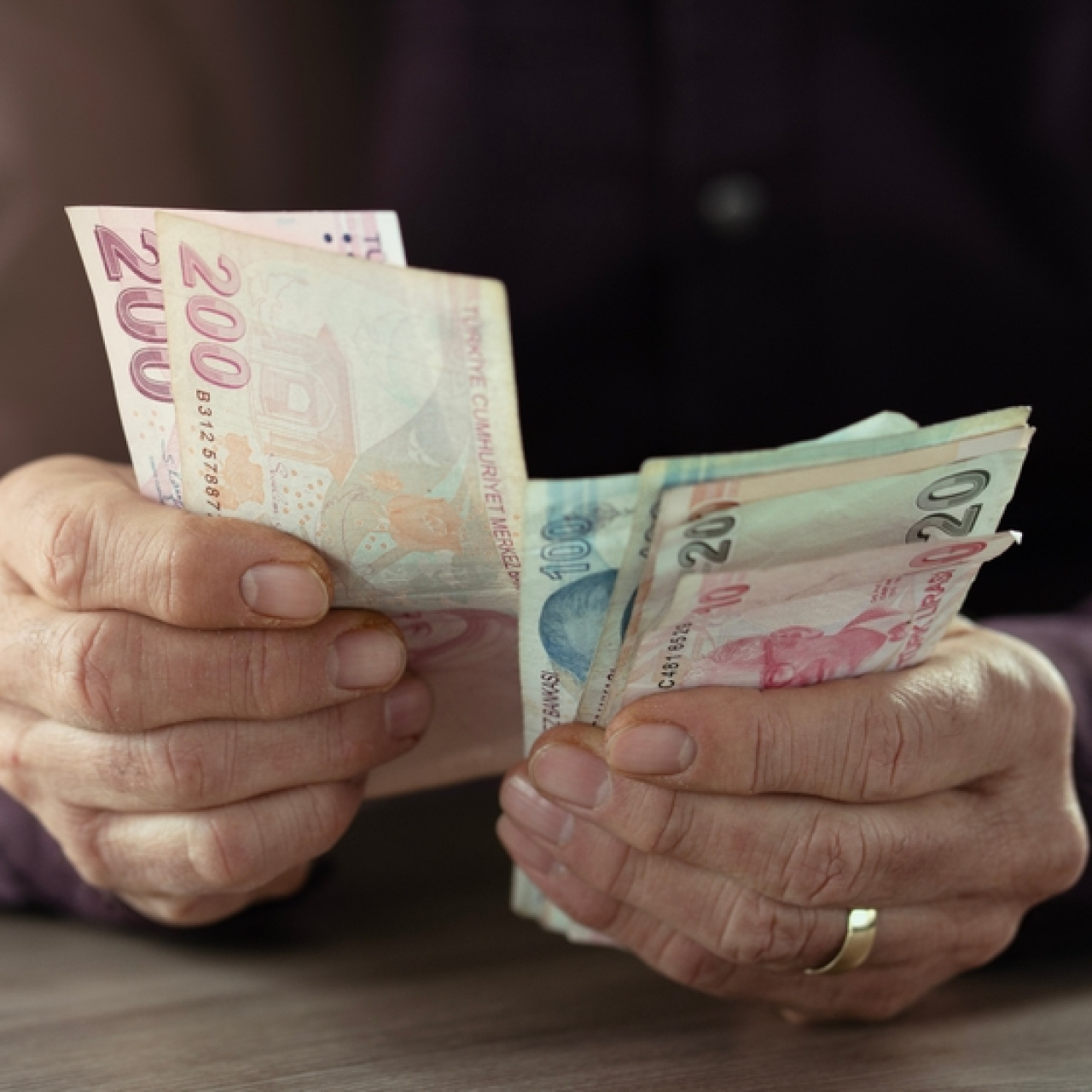 En düşük emekli maaşı ne kadar olacak?