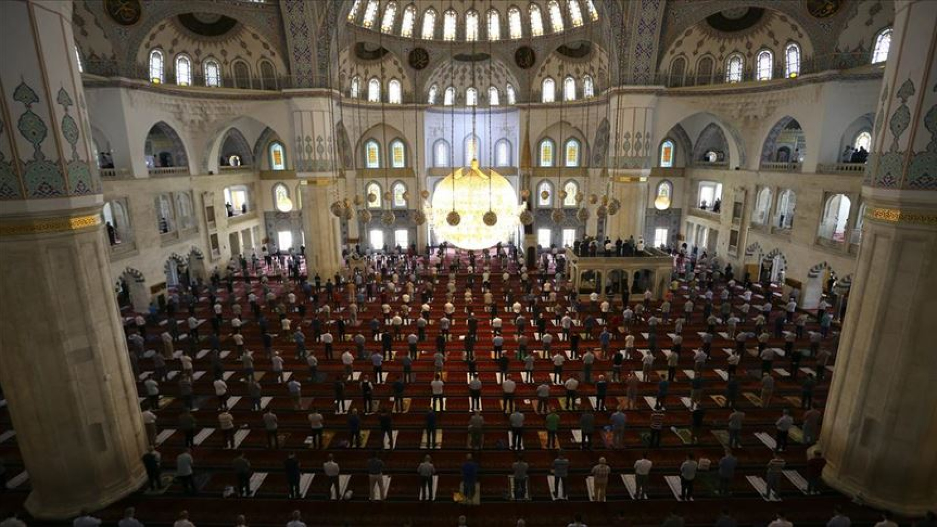 19 Aralık Cuma Hutbesi Açıklandı: 'Her Anımızı Ebedi Kazanca Dönüştürebiliriz'