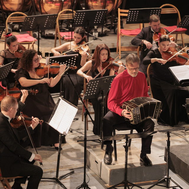 Tango ve klasik müzik aynı sahnede buluştu